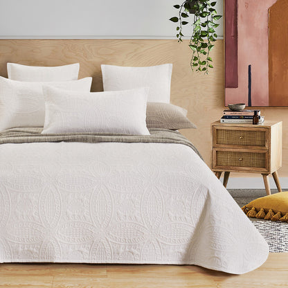 Lisbon Quilted 3 Pieces Embossed Coverlet Set-queen/double white
